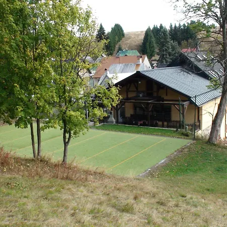 Dağ evi Horska Plzenka Pernink