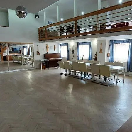Horska Plzenka Dağ evi Pernink